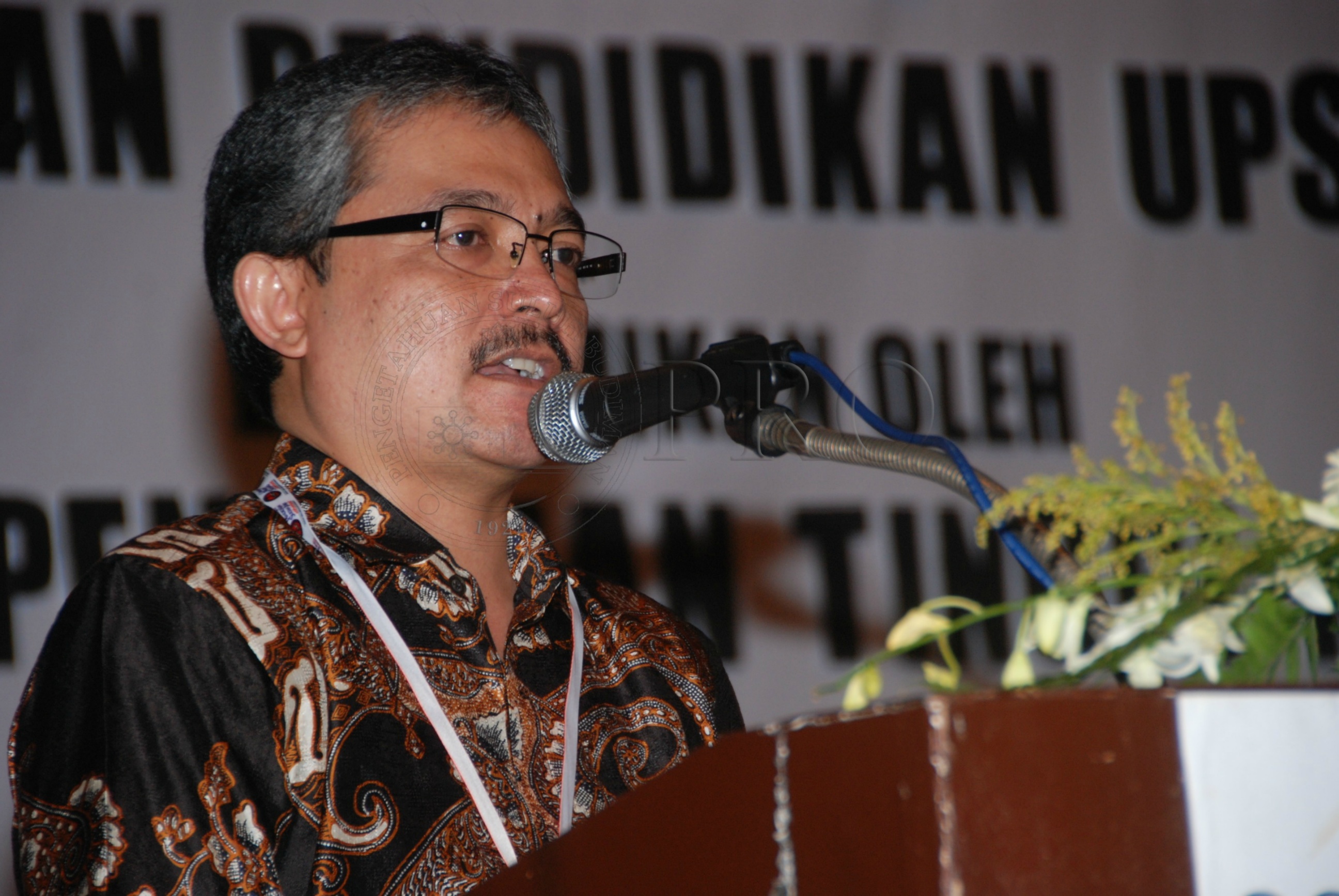 PRO 12 120 upi DSC 6257